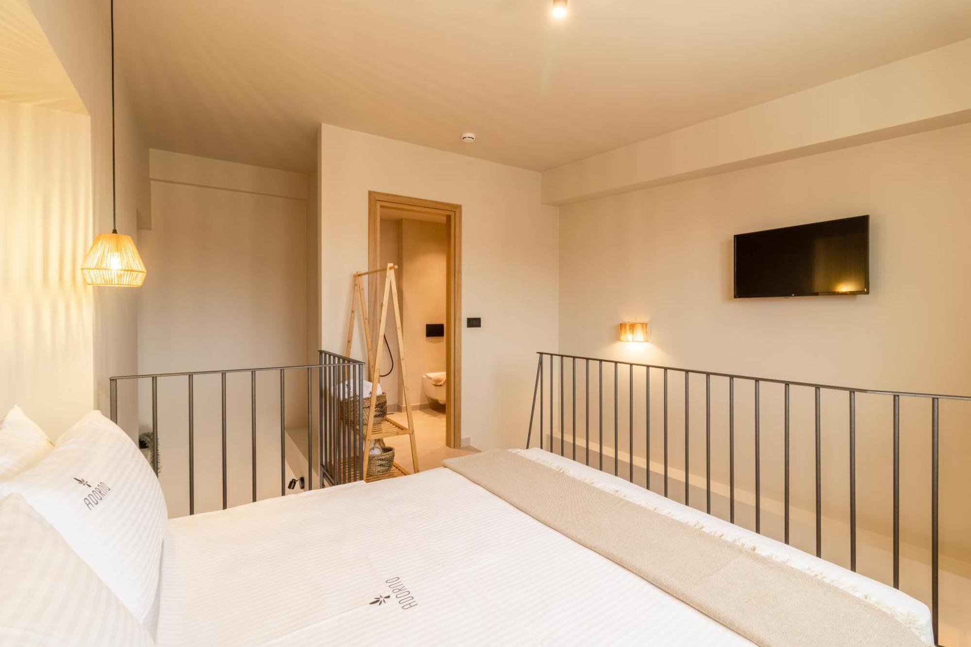 Adorno Private Suites Only Adults & Kids 12 Plus Vrasná 外观 照片