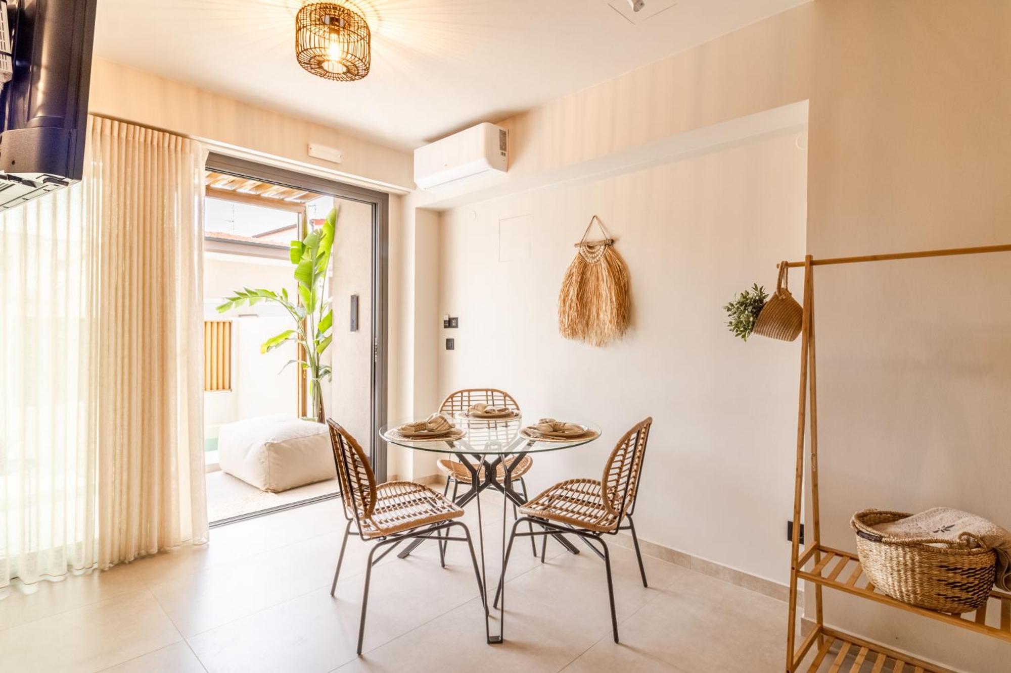 Adorno Private Suites Only Adults & Kids 12 Plus Vrasná 外观 照片